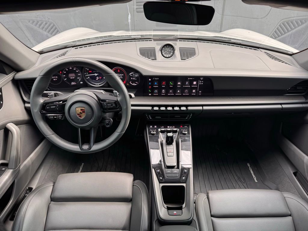 Certified 2022 Porsche 911 Targa 4 GTS AWD/4WD image 16