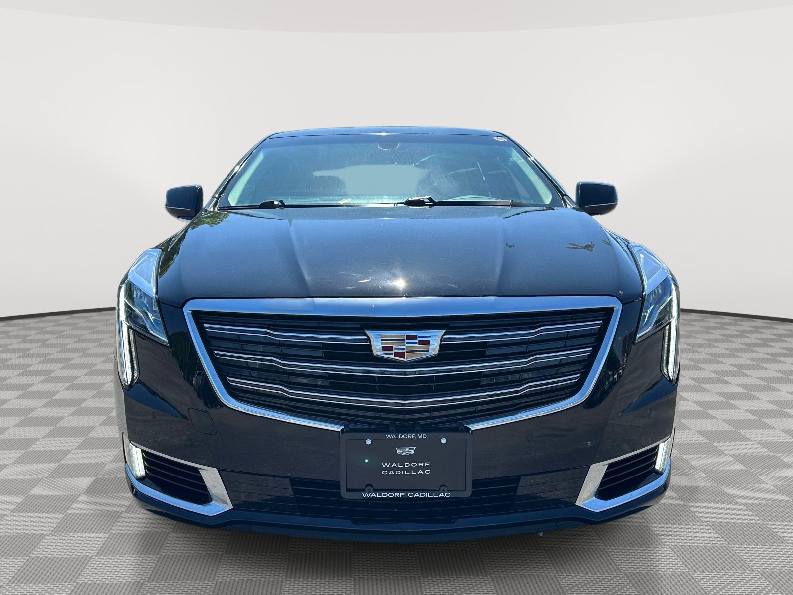 Used 2019 Cadillac XTS Luxury FWD image 2