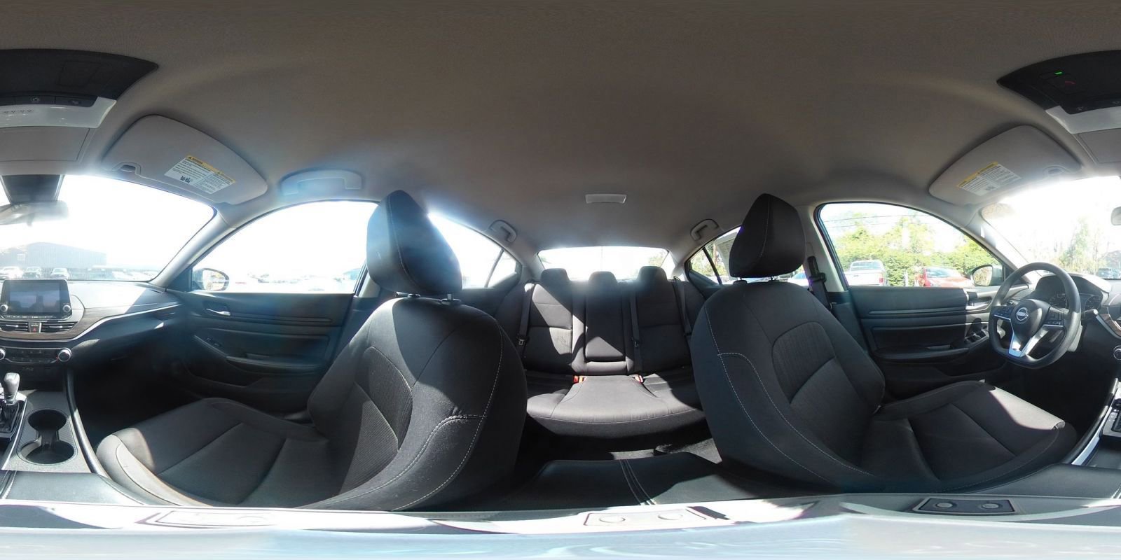 Used 2025 Nissan Altima 2.5 SV FWD image 40