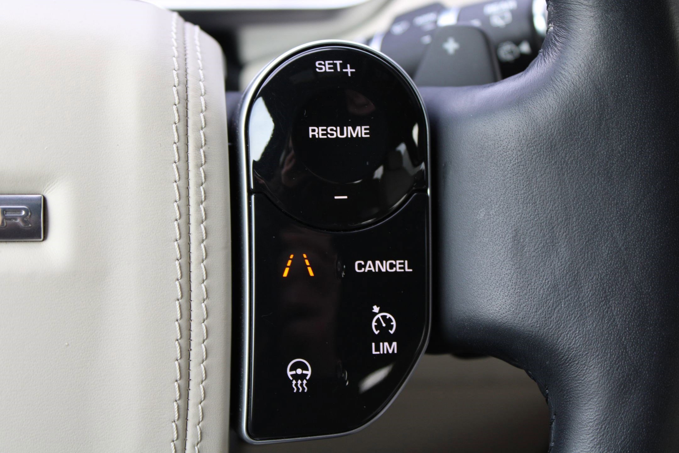 Used 2022 Land Rover Range Rover Westminster Edition image 14