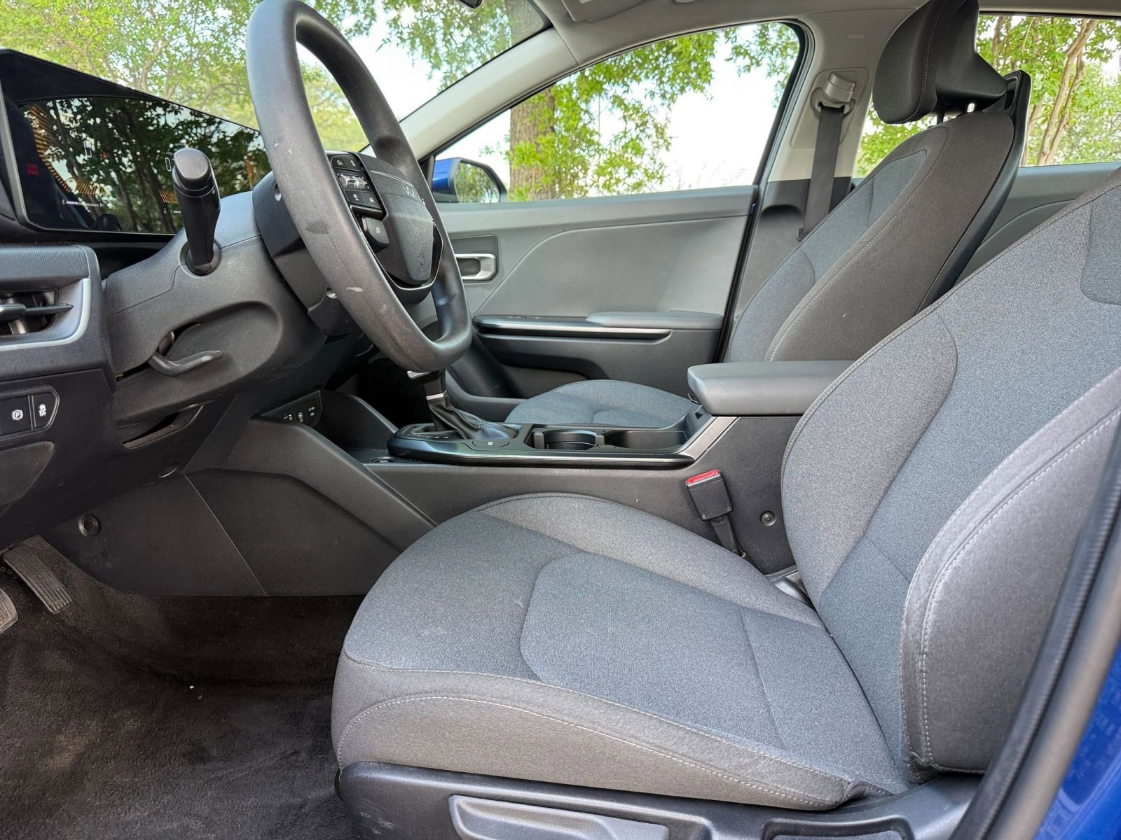 Used 2025 Kia K4 LXS image 29