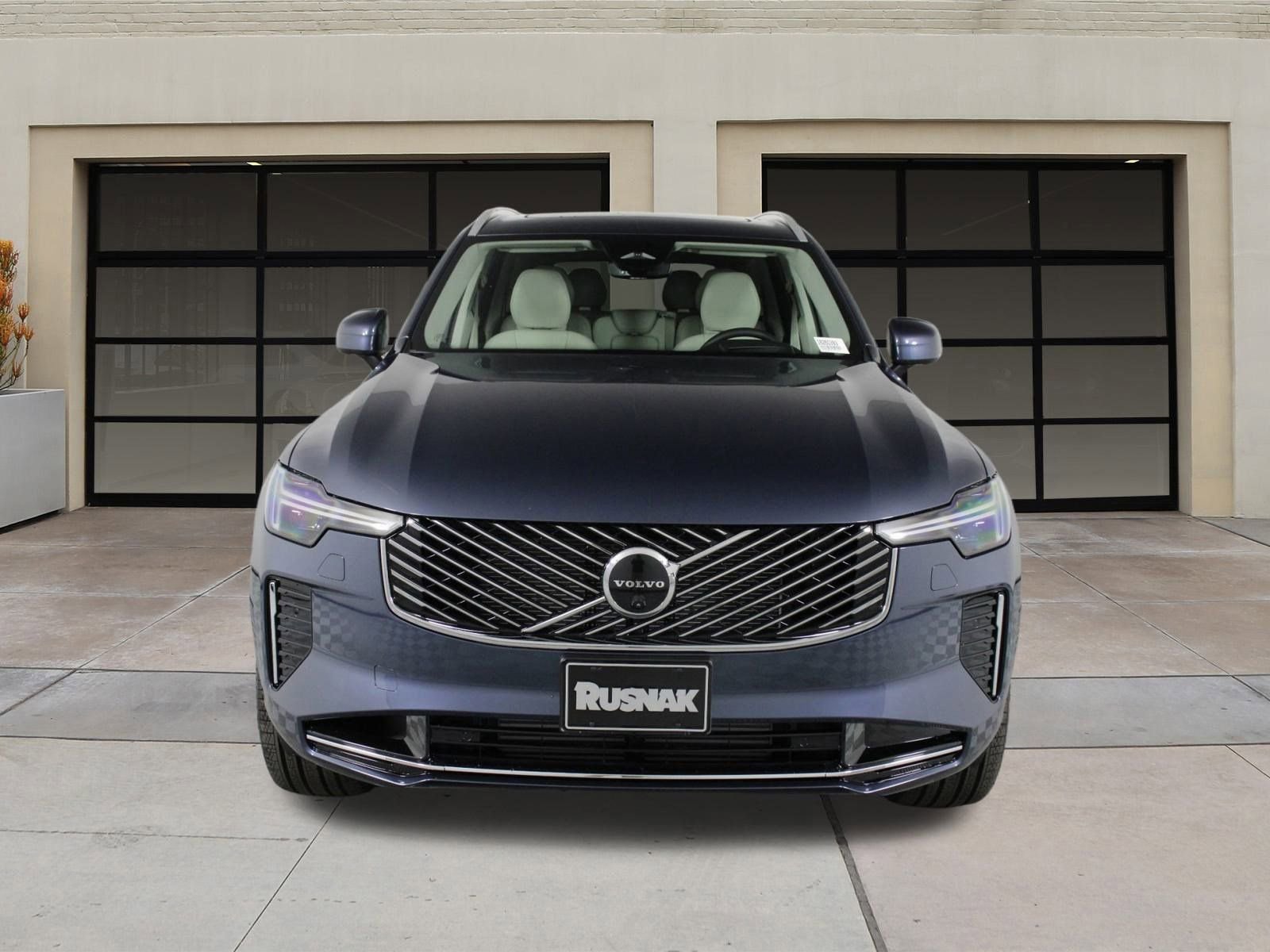 New 2026 Volvo XC90 T8 Ultra image 2