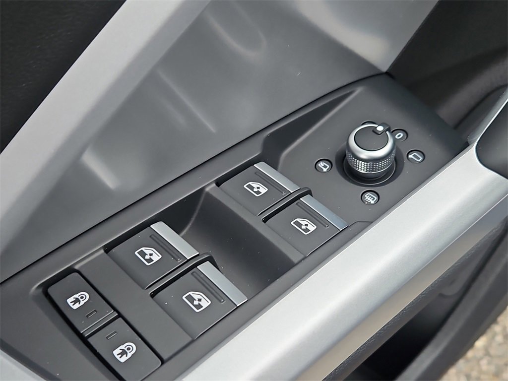 New 2025 Audi Q3 2.0T Premium image 19