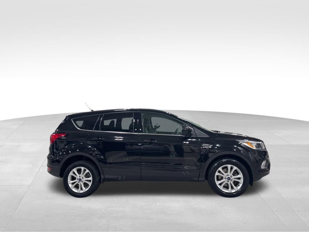 Used 2019 Ford Escape SE image 27