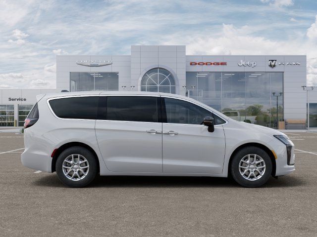 New 2027 Chrysler Pacifica Select FWD image 21