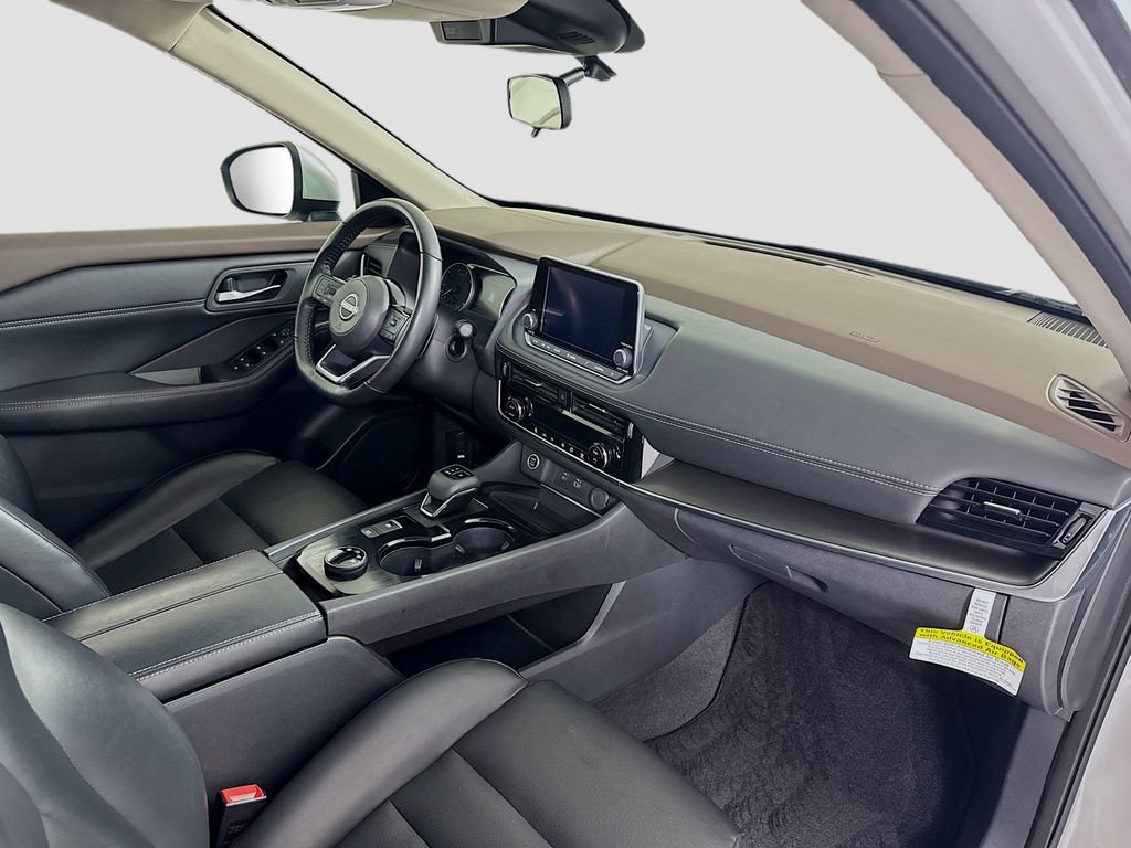 Used 2023 Nissan Rogue SV w/ SV Premium Package image 26