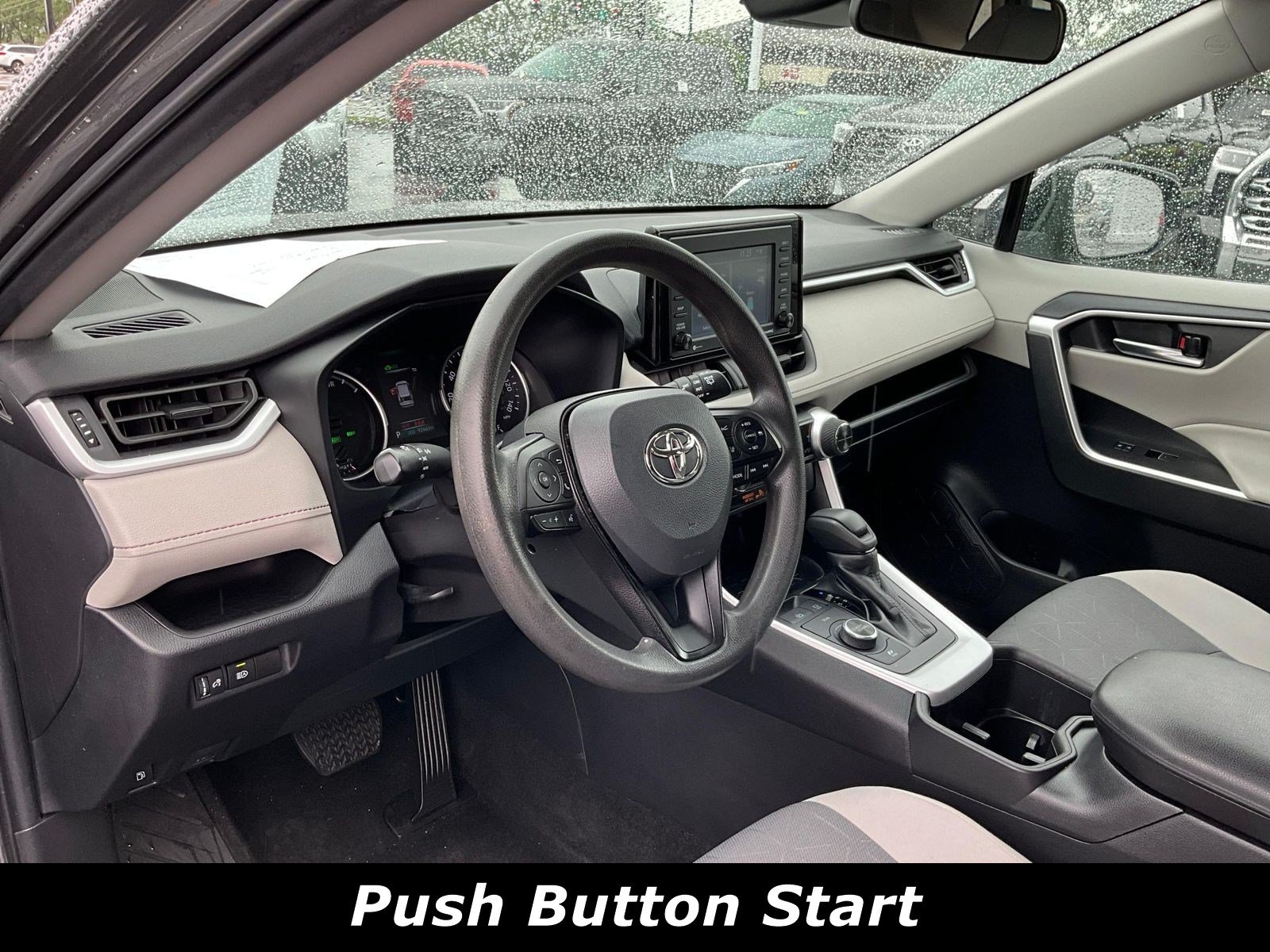 Used 2022 Toyota RAV4 XLE AWD/4WD image 16