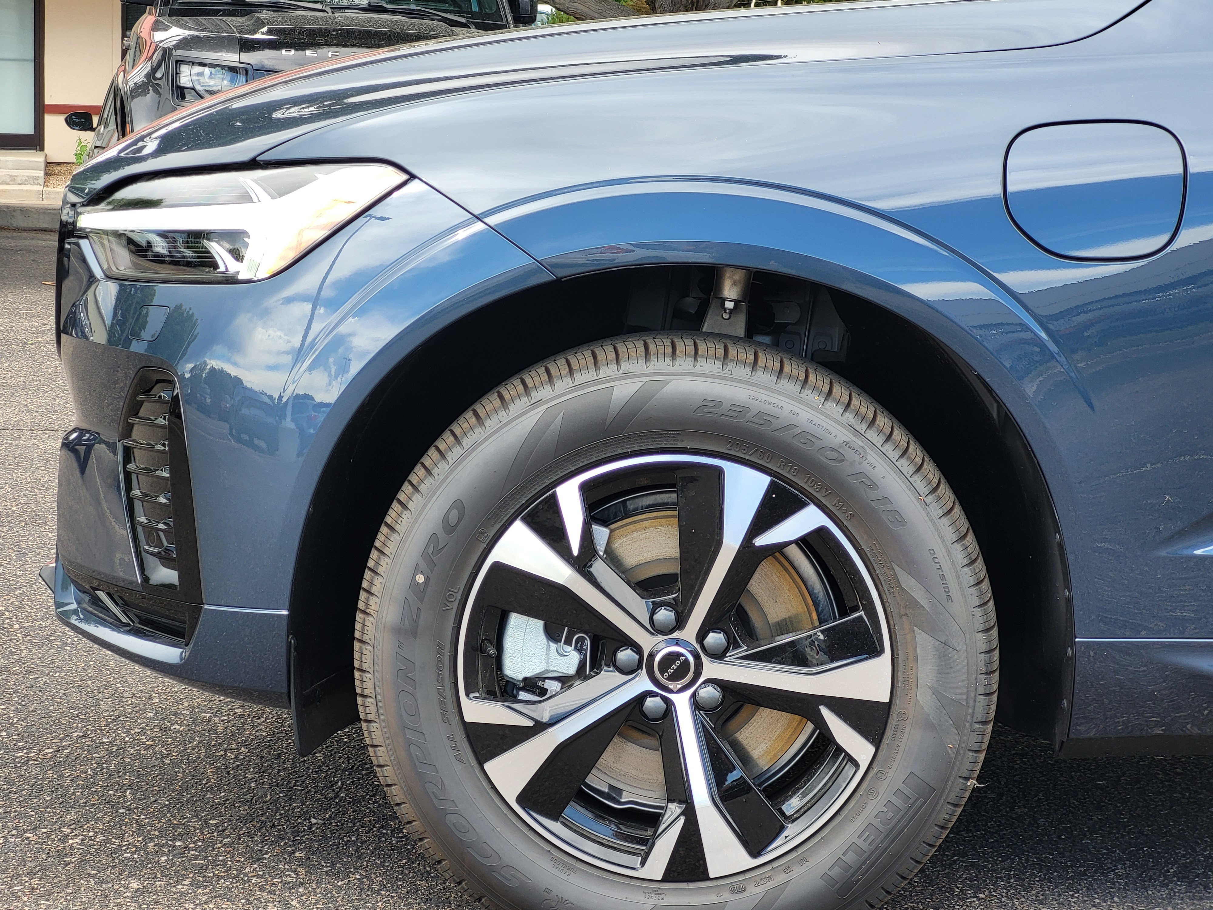 New 2026 Volvo XC60 T8 Core w/ Protection Package Premier AWD/4WD image 6