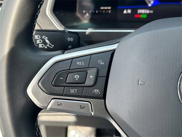 Used 2022 Volkswagen Tiguan SE image 24