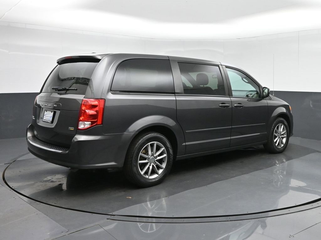 Used 2016 Dodge Grand Caravan SE image 7