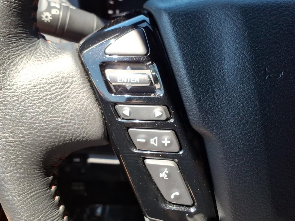 Used 2025 Nissan Frontier PRO-4X w/ Tow Package AWD/4WD image 7