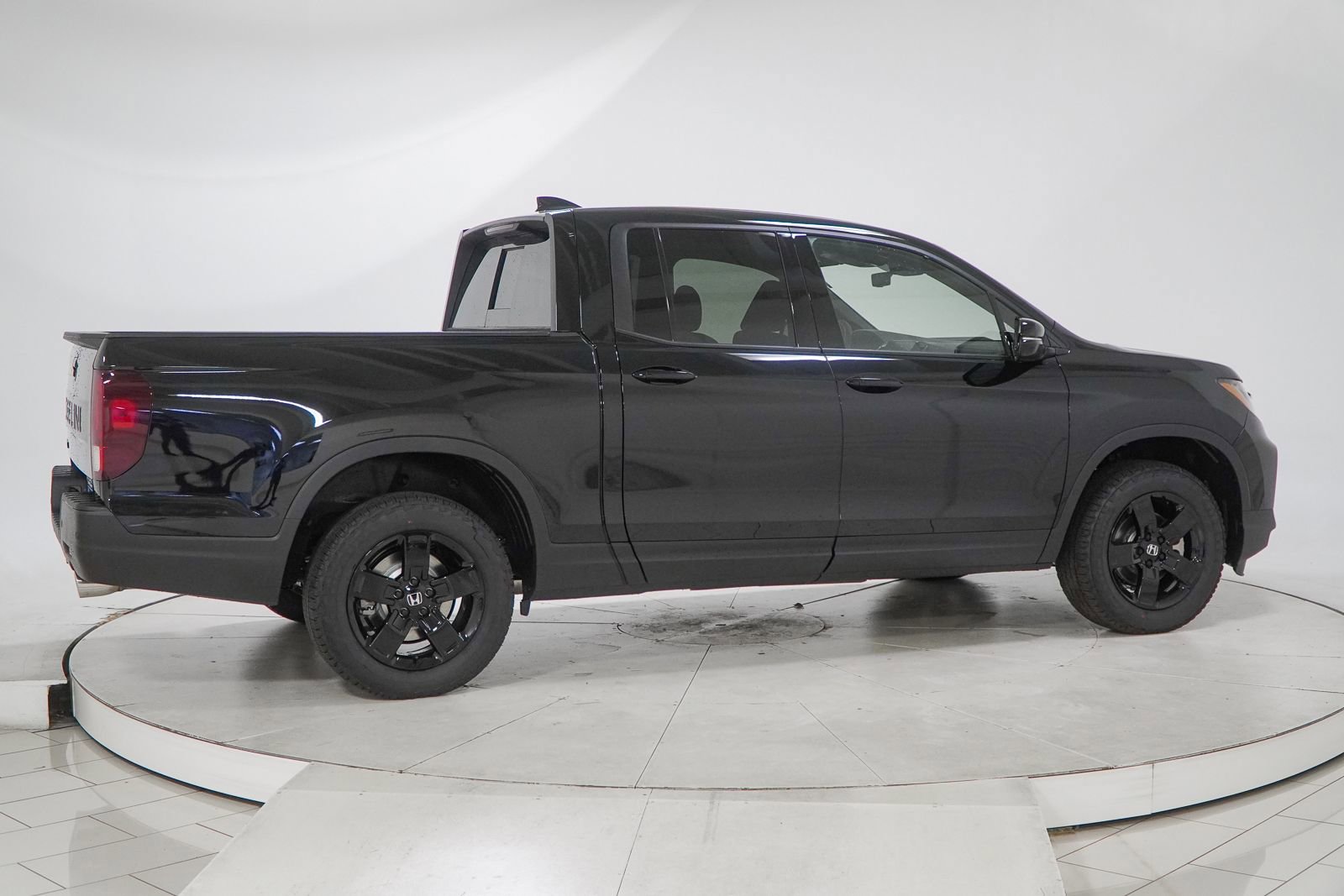 New 2026 Honda Ridgeline Black Edition image 15