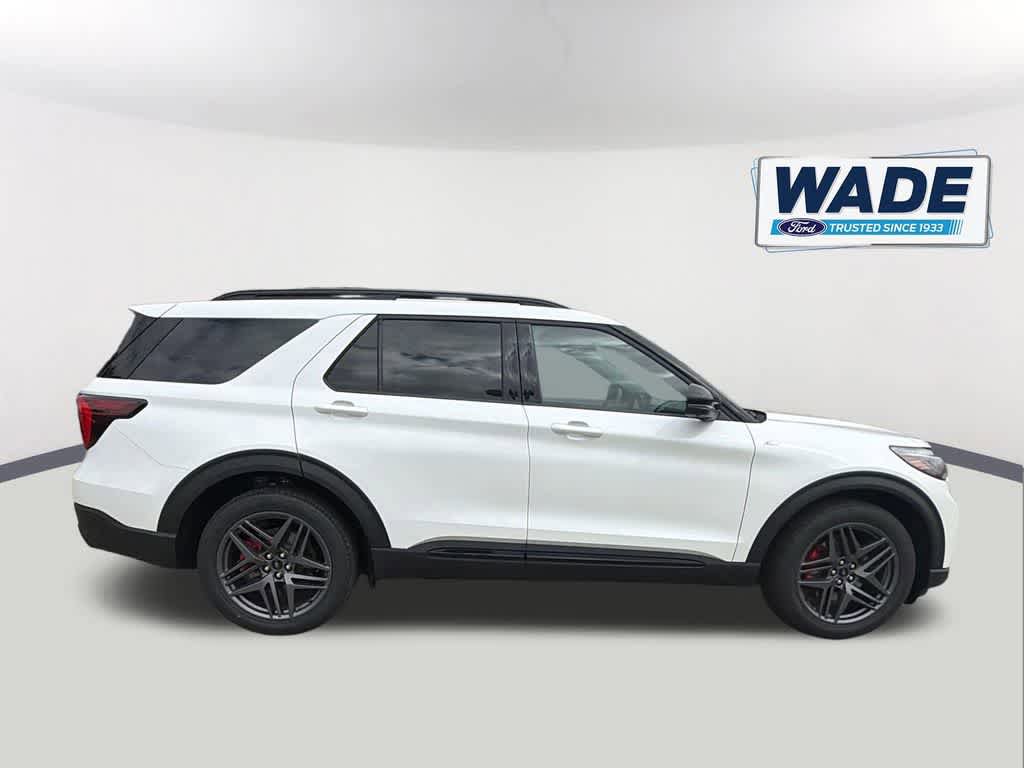New 2026 Ford Explorer ST-Line w/ ST-Line Street Pack image 4