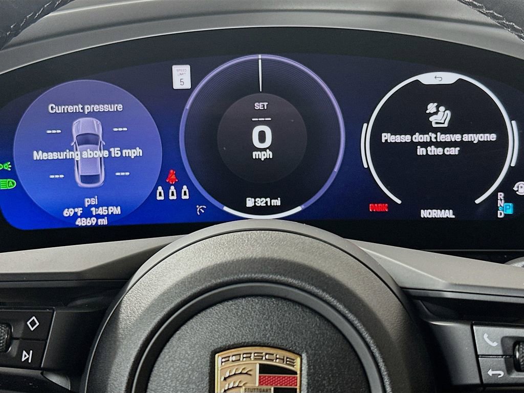 Certified 2025 Porsche Macan Electric image 13