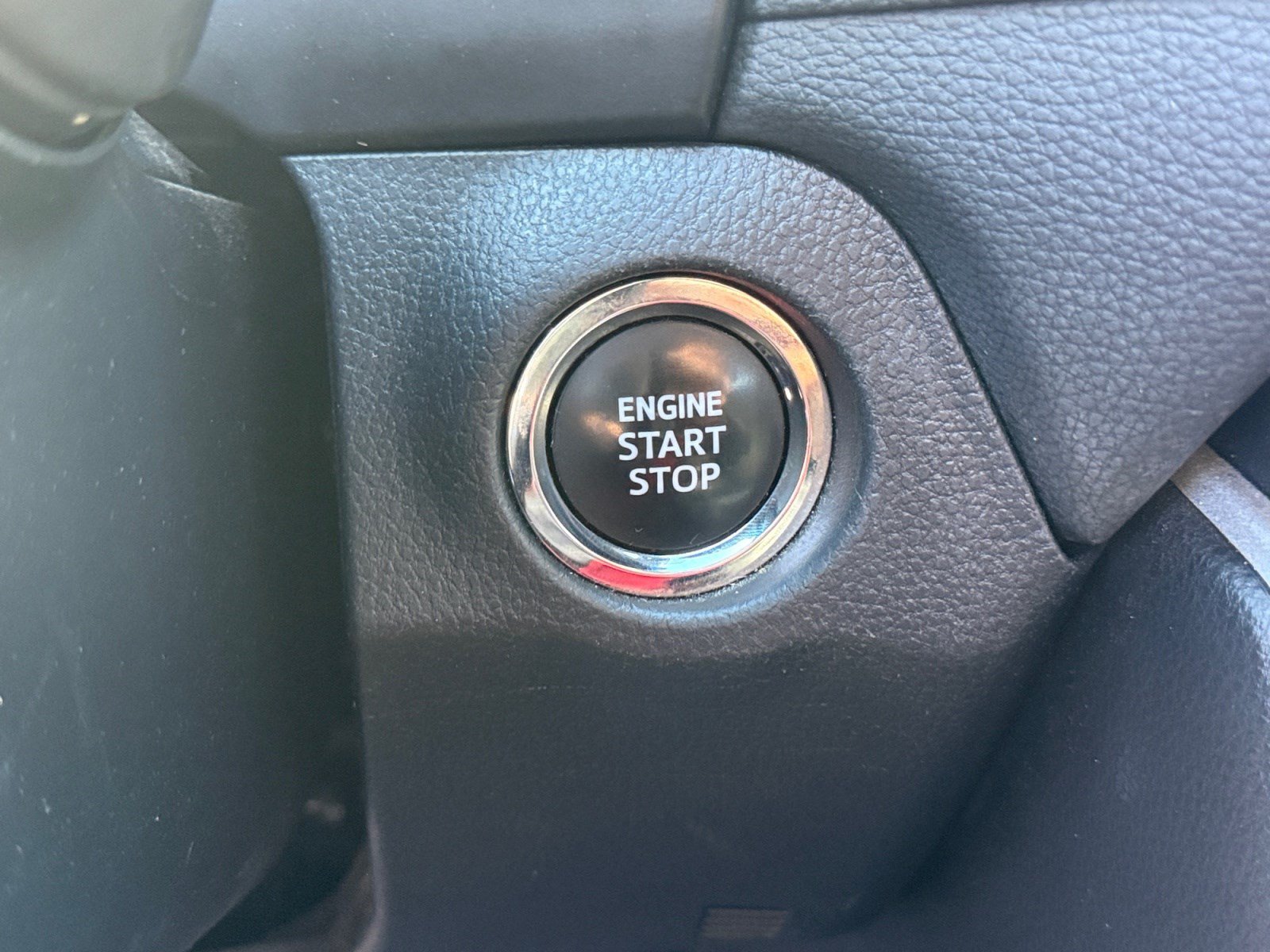 Used 2024 Toyota RAV4 XLE w/ Convenience Package AWD/4WD image 28