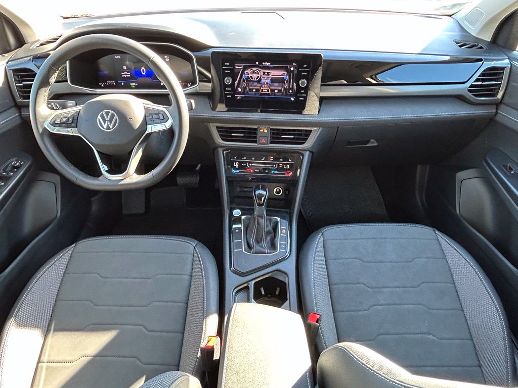 Used 2026 Volkswagen Taos SE FWD image 10