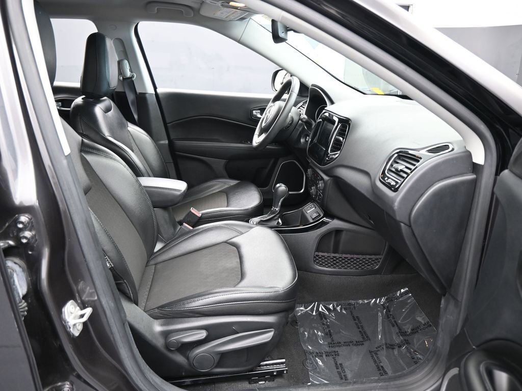 Used 2021 Jeep Compass Latitude image 35