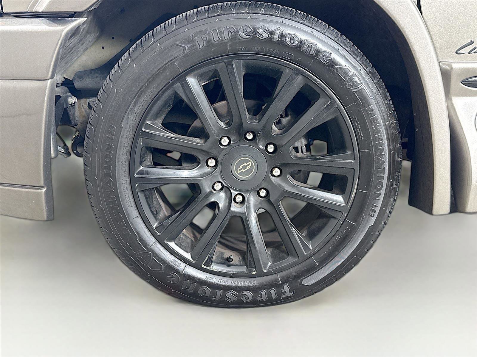 Used 2021 Chevrolet Express 3500 LS w/ Chrome Appearance Package image 12