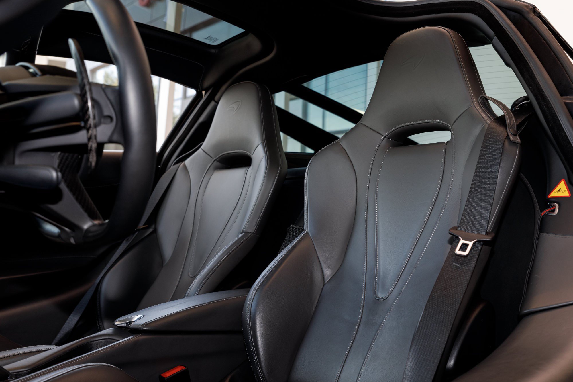 Used 2019 McLaren 720S Luxury RWD image 28