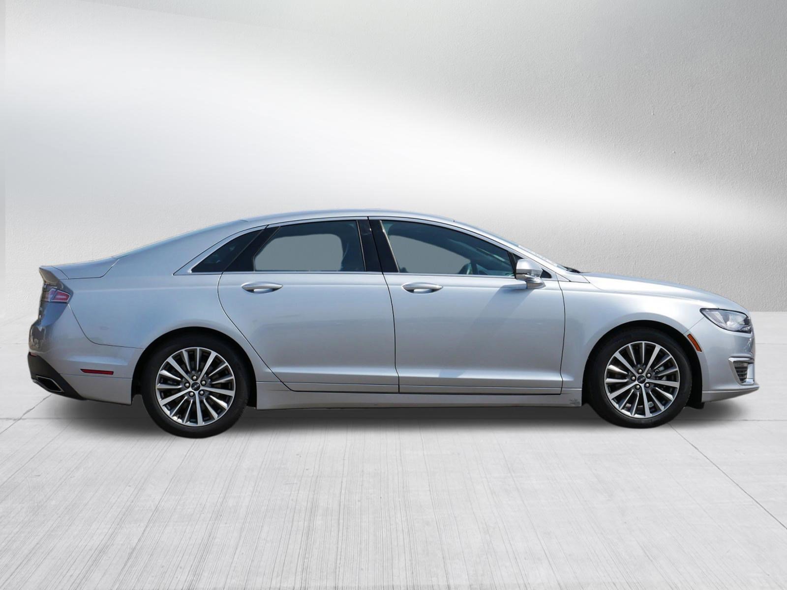 Used 2020 Lincoln MKZ w/ Convenience Package image 6