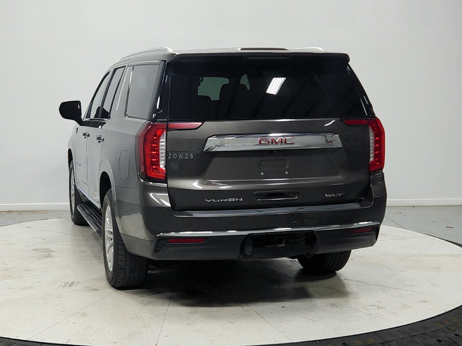 Used 2021 GMC Yukon SLT RWD image 7