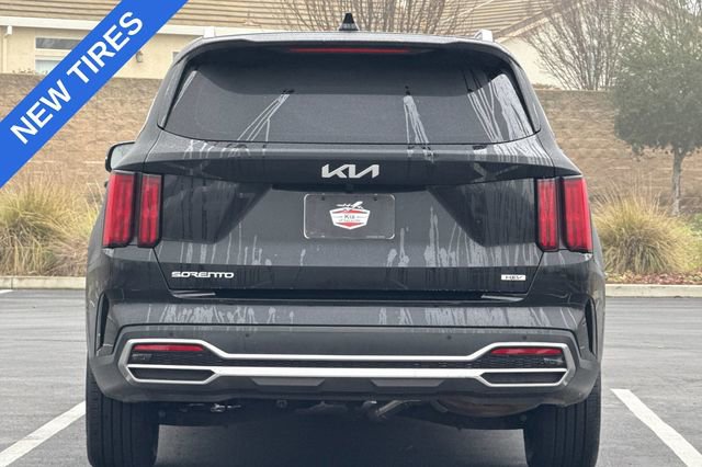 Certified 2023 Kia Sorento SX Prestige w/ Panoramic Sunroof Package image 7