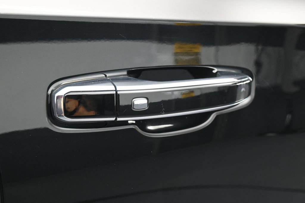 Used 2023 Chevrolet Tahoe High Country RWD image 43