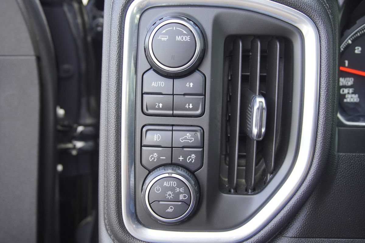 Used 2021 Chevrolet Silverado 1500 LT Trail Boss w/ Convenience Package II AWD/4WD image 17