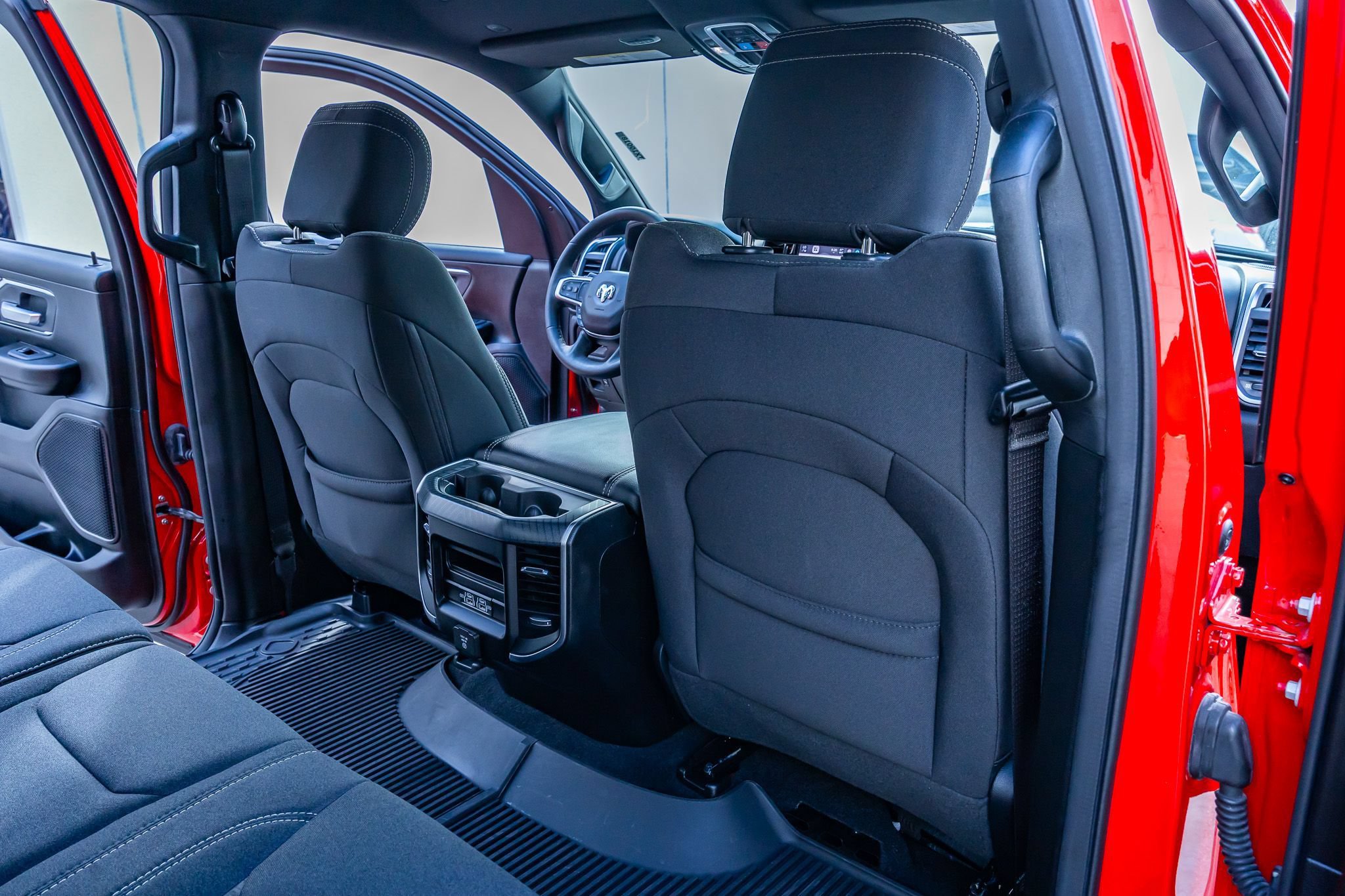 Used 2025 RAM 1500 Big Horn AWD/4WD image 32