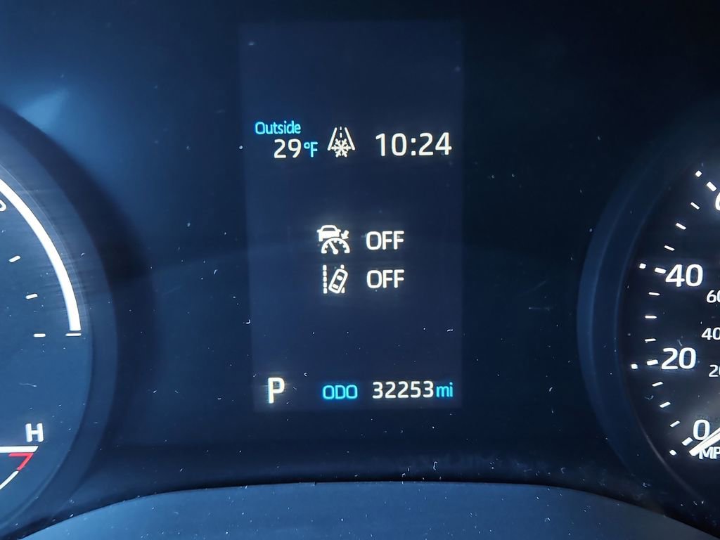 Used 2024 Toyota Sienna LE image 6