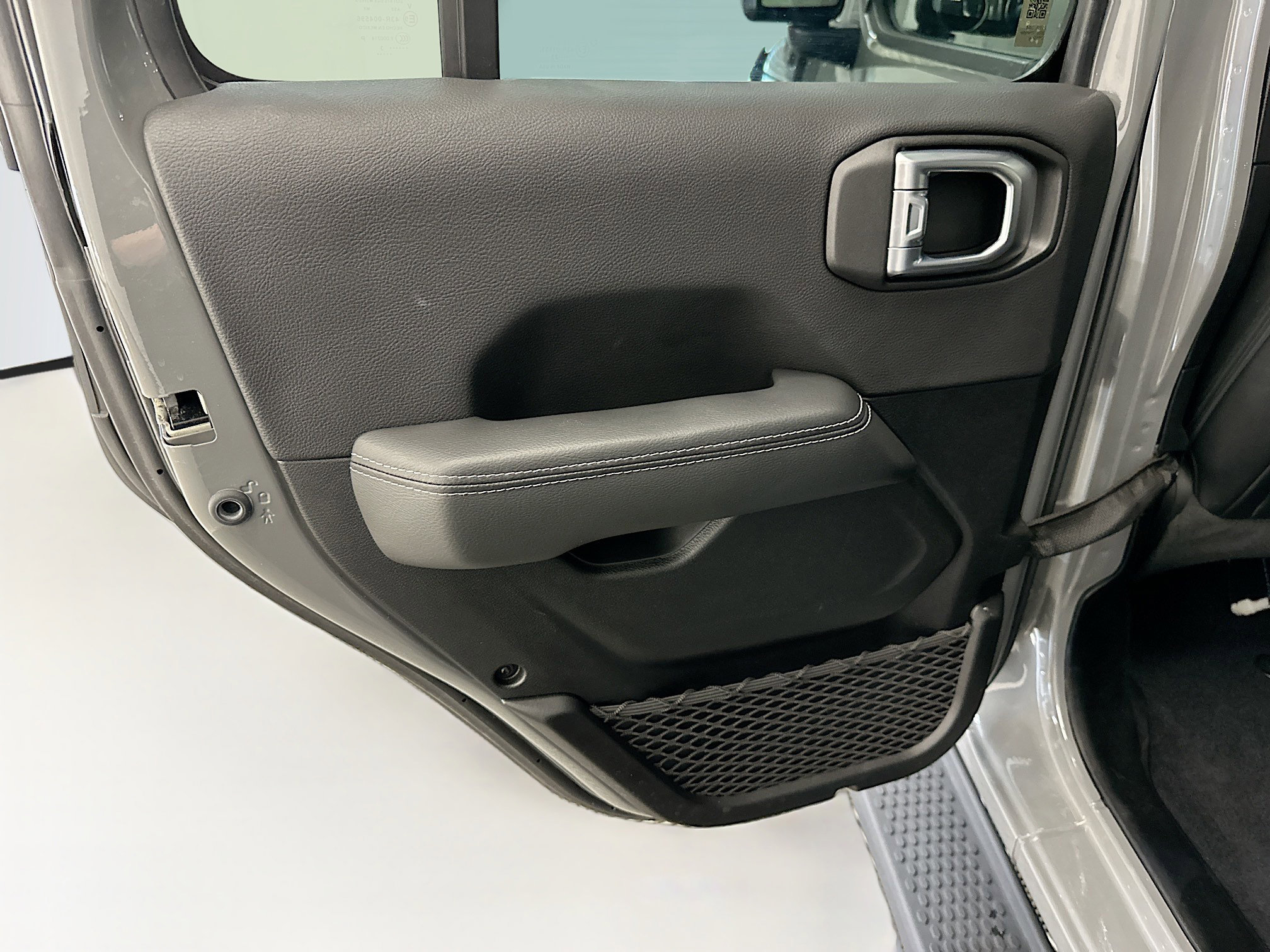 Used 2023 Jeep Wrangler Sahara image 27