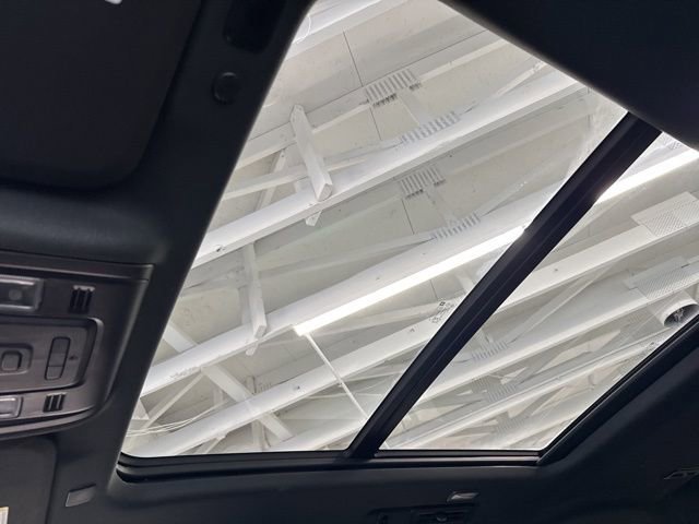 Used 2023 Chevrolet Suburban High Country image 55