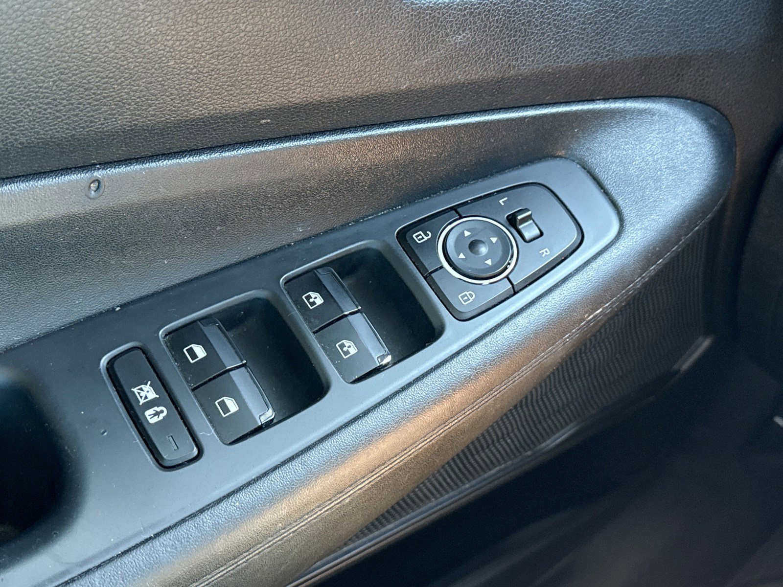 Used 2020 Hyundai Santa Fe SEL image 15