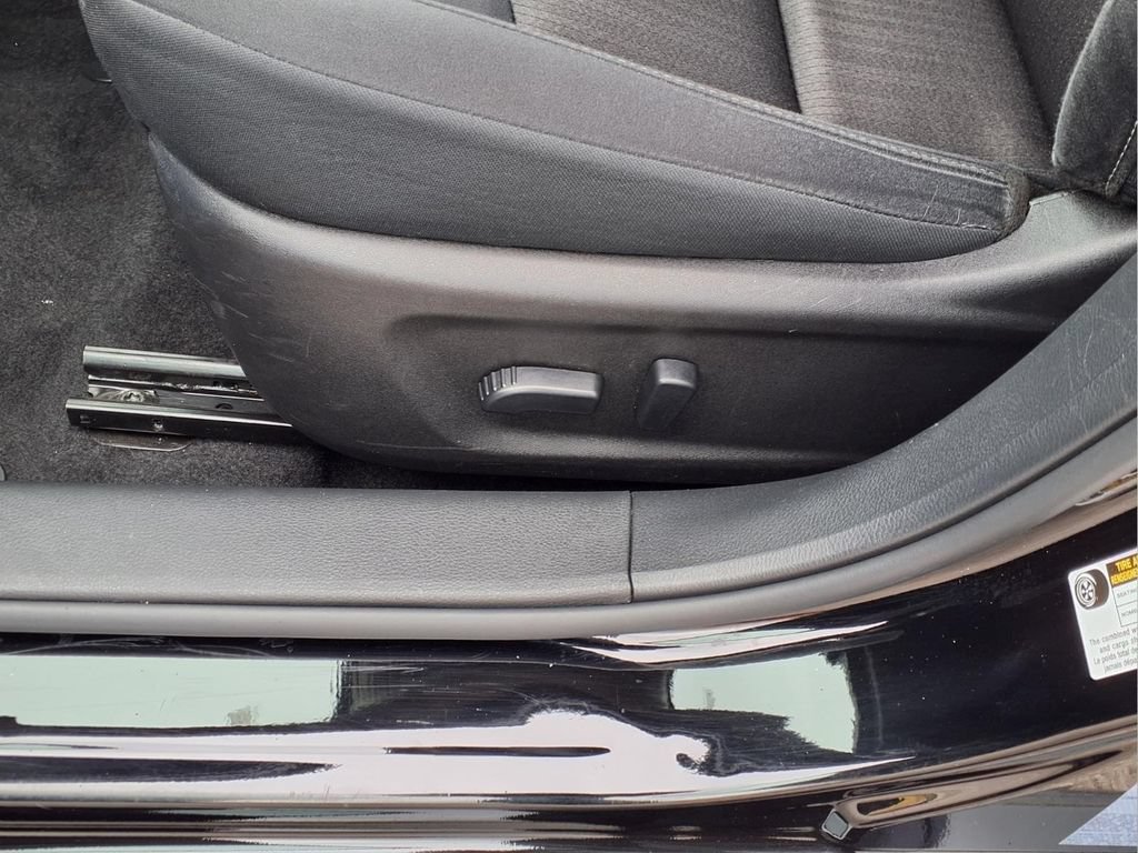 Used 2025 Nissan Altima 2.5 SV FWD image 22