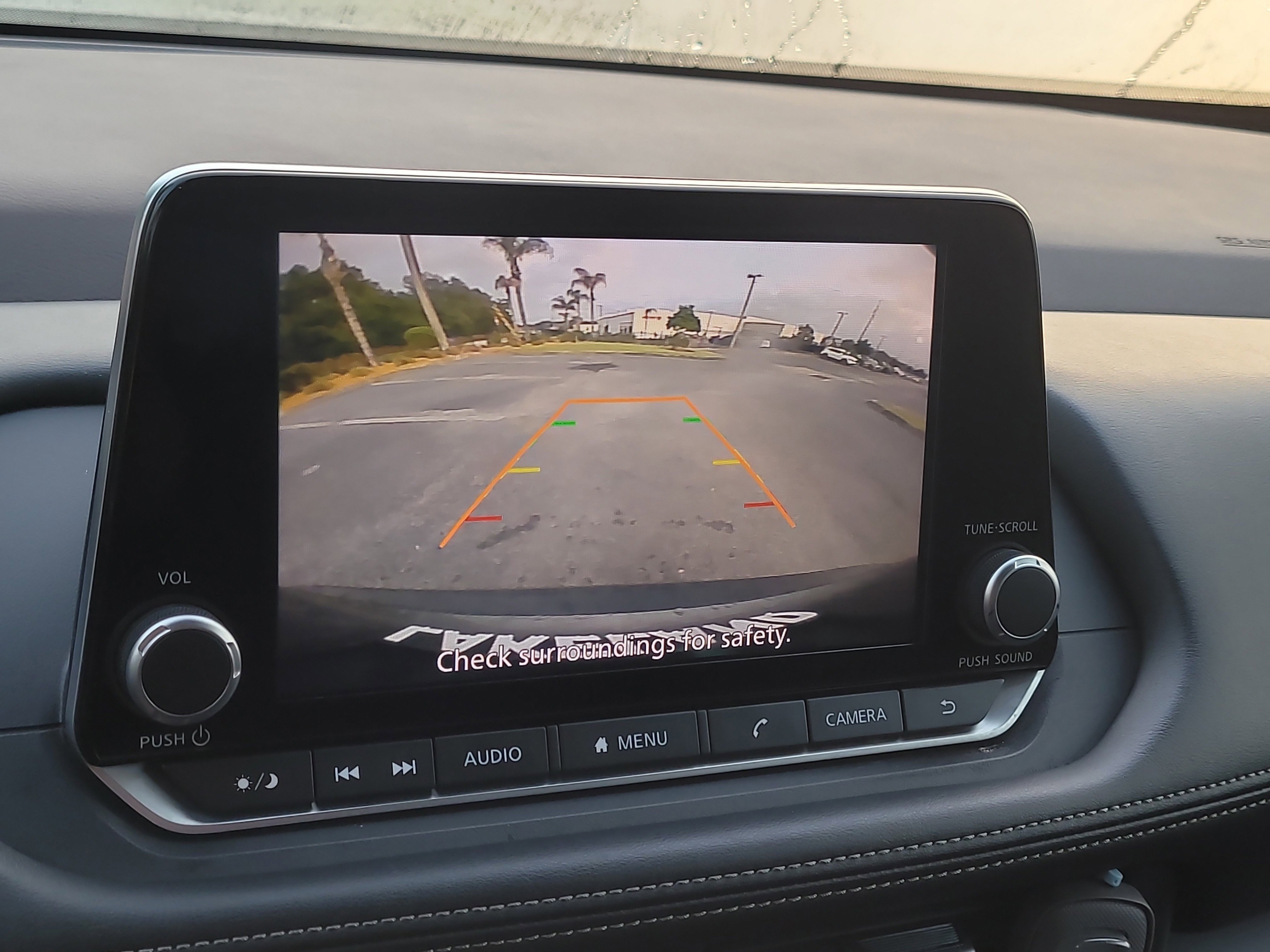 Used 2023 Nissan Rogue S image 22