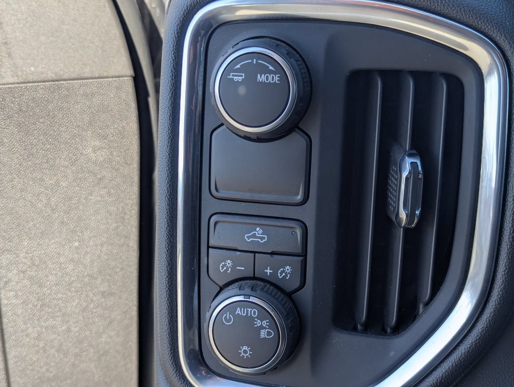 Used 2022 Chevrolet Silverado 1500 LT RWD image 23