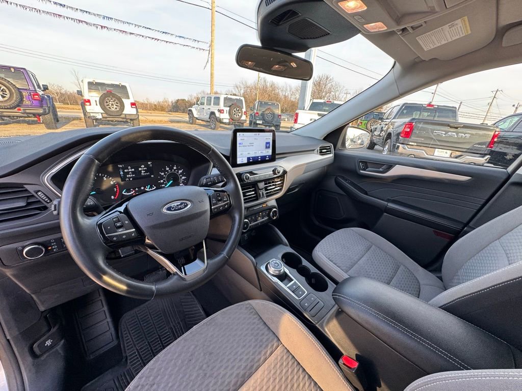 Used 2022 Ford Escape SE w/ Cold Weather Package image 17