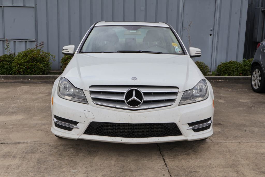 Used 2013 Mercedes-Benz C 250 Sedan image 4