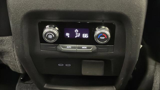 Used 2024 GMC Acadia AT4 image 35