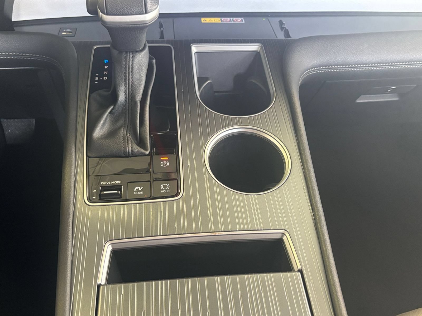 Used 2025 Toyota Sienna XLE FWD image 43