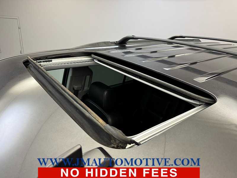 Used 2017 Chevrolet Tahoe LT image 11