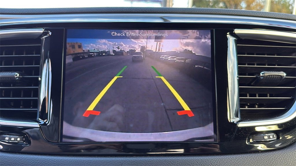 Used 2018 Chrysler Pacifica Touring-L Plus image 31