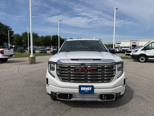 Used 2025 GMC Sierra 1500 Denali w/ Denali Reserve Package AWD/4WD image 2
