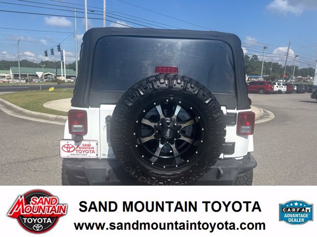 Used 2015 Jeep Wrangler Sahara AWD/4WD image 4