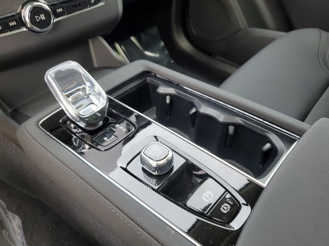 New 2026 Volvo XC90 B6 Plus w/ Protection Package Premier image 21