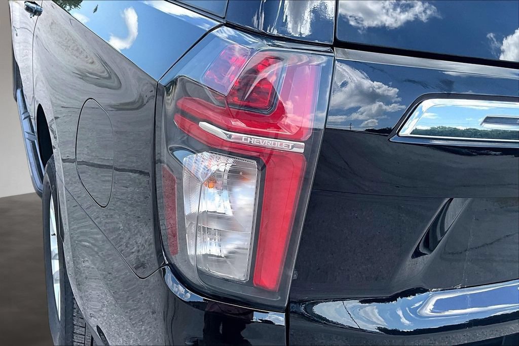 Used 2024 Chevrolet Suburban LT AWD/4WD image 23