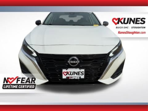 Used 2025 Nissan Altima 2.5 SV FWD image 4