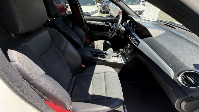 Used 2013 Mercedes-Benz C 350 Sport image 6