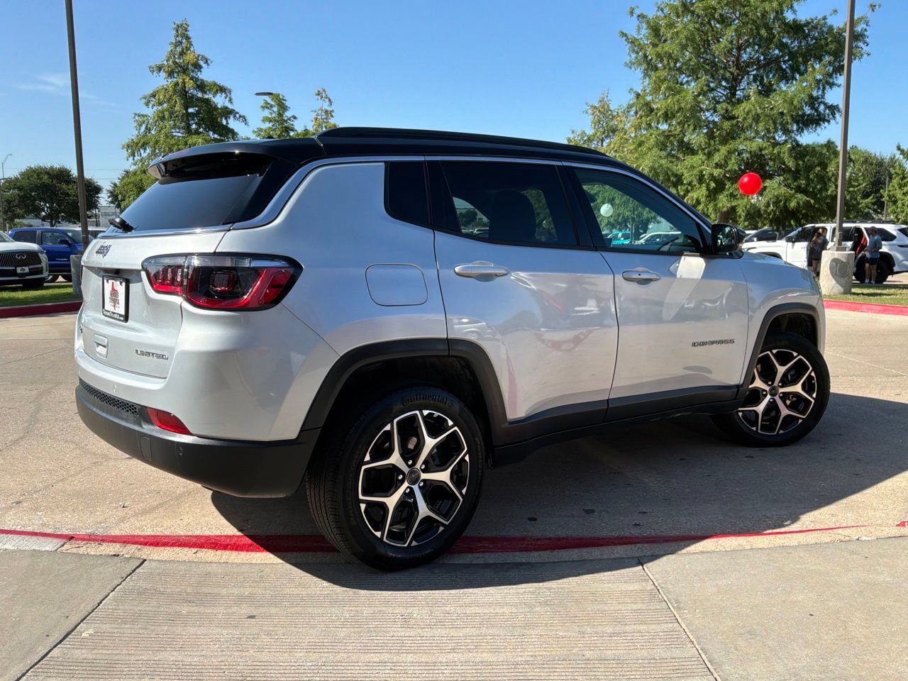 Used 2025 Jeep Compass Limited AWD/4WD image 6
