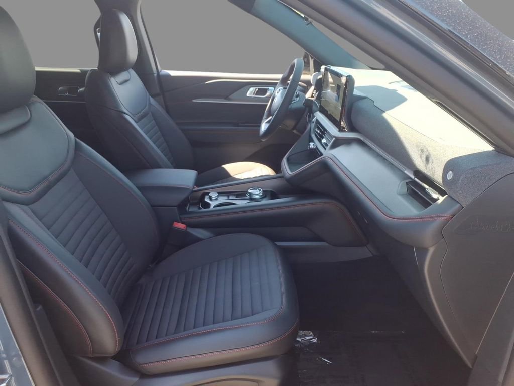New 2026 Ford Explorer ST-Line AWD/4WD image 13